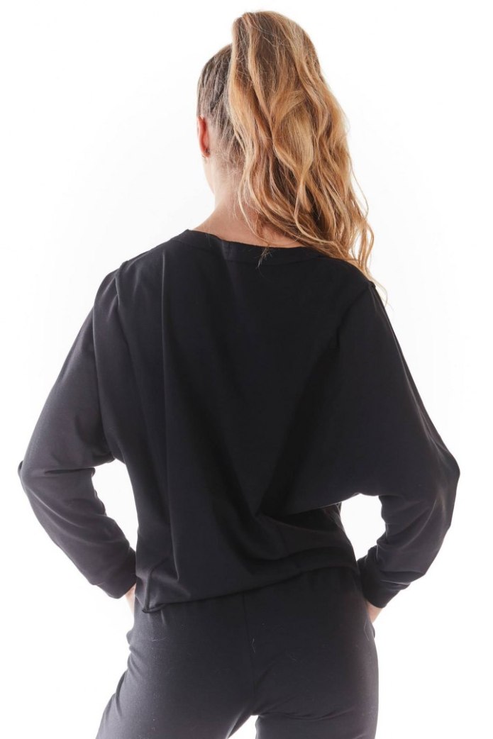 Krótka bluzka damska o szerokim kroju bawełniana czarna
